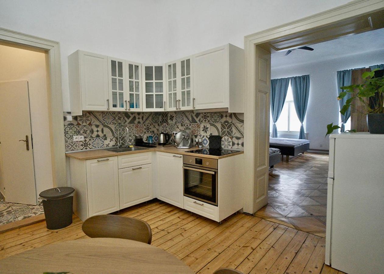 Truhlarska 4 Apartment Praag Buitenkant foto