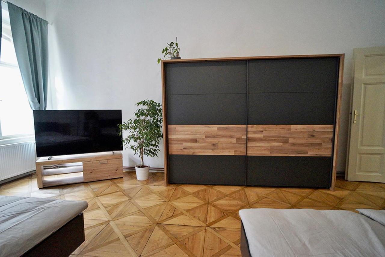 Truhlarska 4 Apartment Praag Buitenkant foto